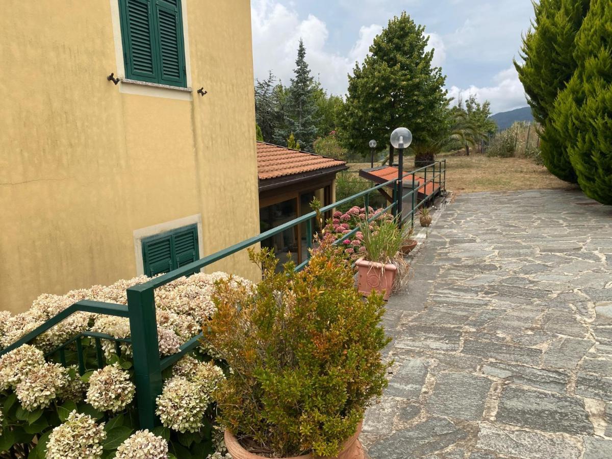 Appartamenti Borgo San Pietro Deiva Marina Exterior foto