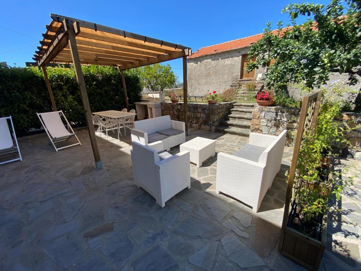 Appartamenti Borgo San Pietro Deiva Marina Exterior foto