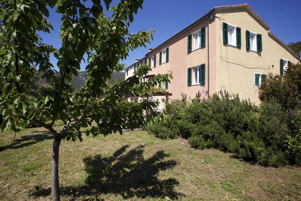 Appartamenti Borgo San Pietro Deiva Marina Exterior foto